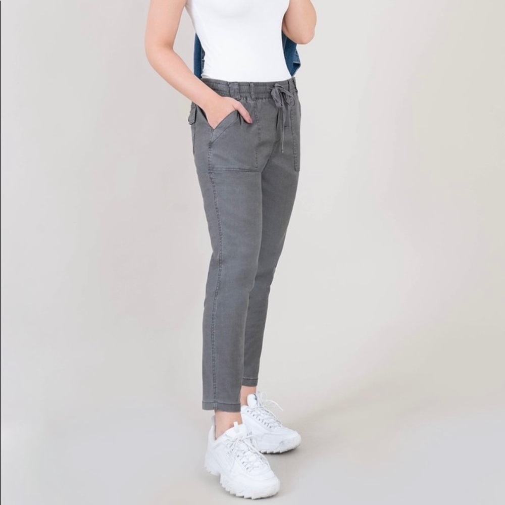 Level 99 Shannon Utility Jogger Green, Soft Tencel & Linen Blend EUC